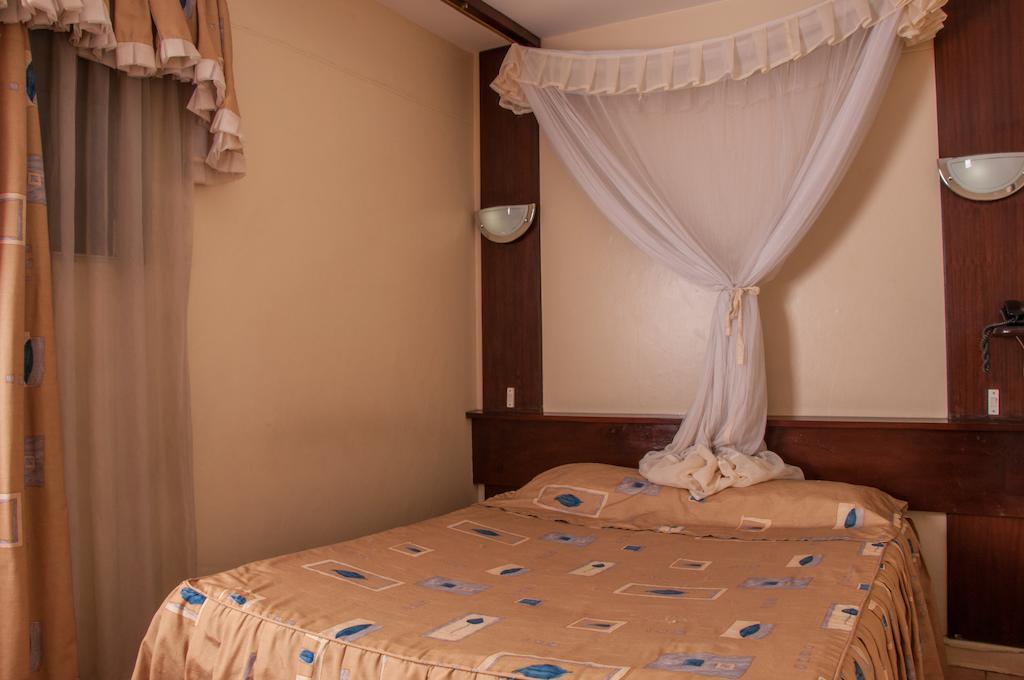 Blue Hut Hotel Nairobi Phòng bức ảnh